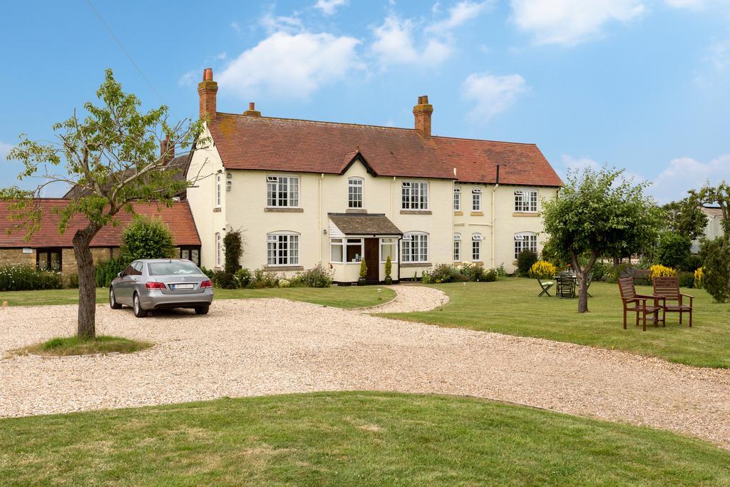 Lowerfield Farm Hotel Broadway  Exterior photo